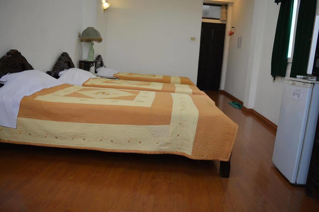 Hoang Cuong Hotel Hanoi Exterior foto